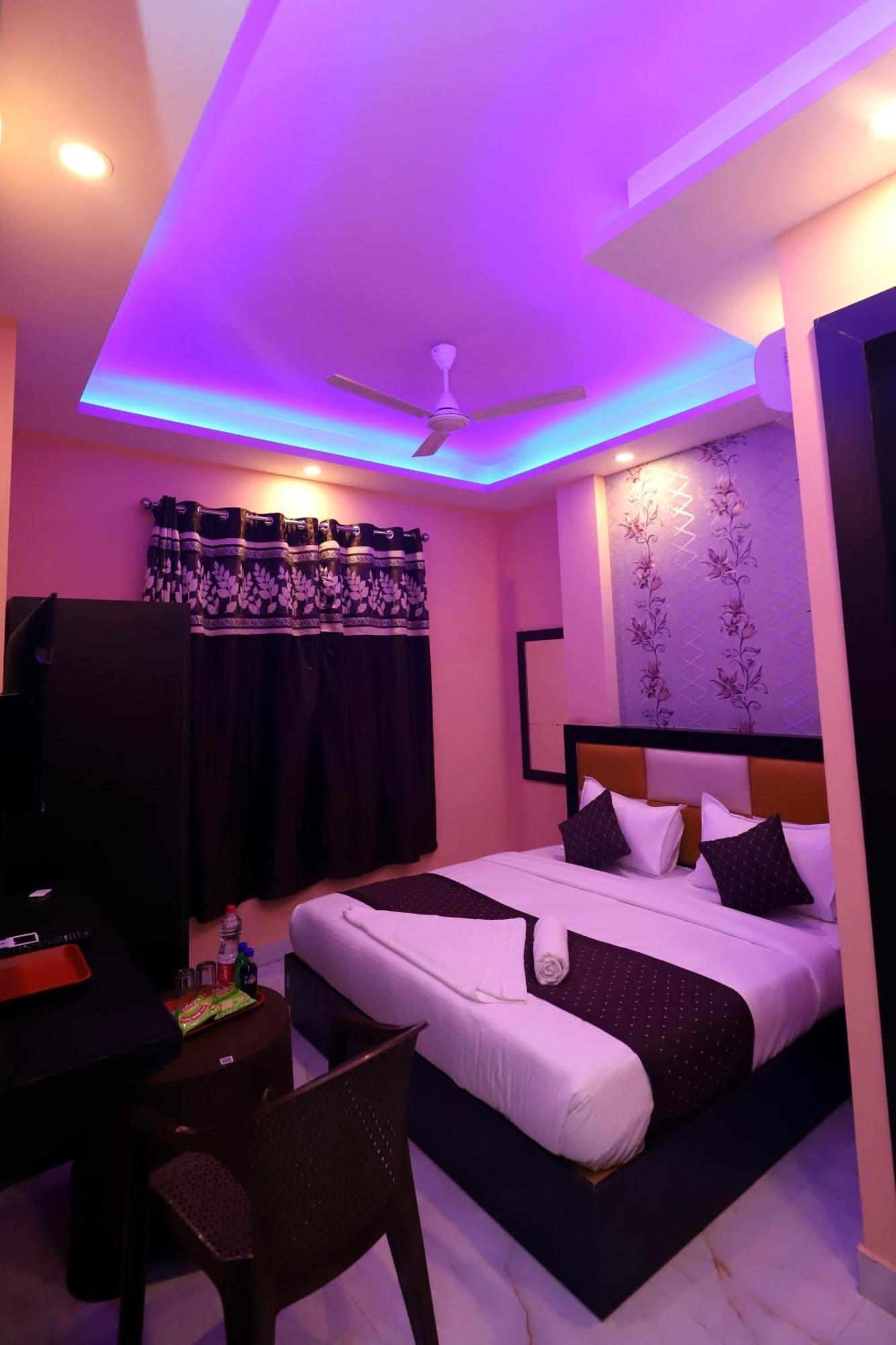 Suites Admiral Delhi Airport Neu-Delhi Exterior foto