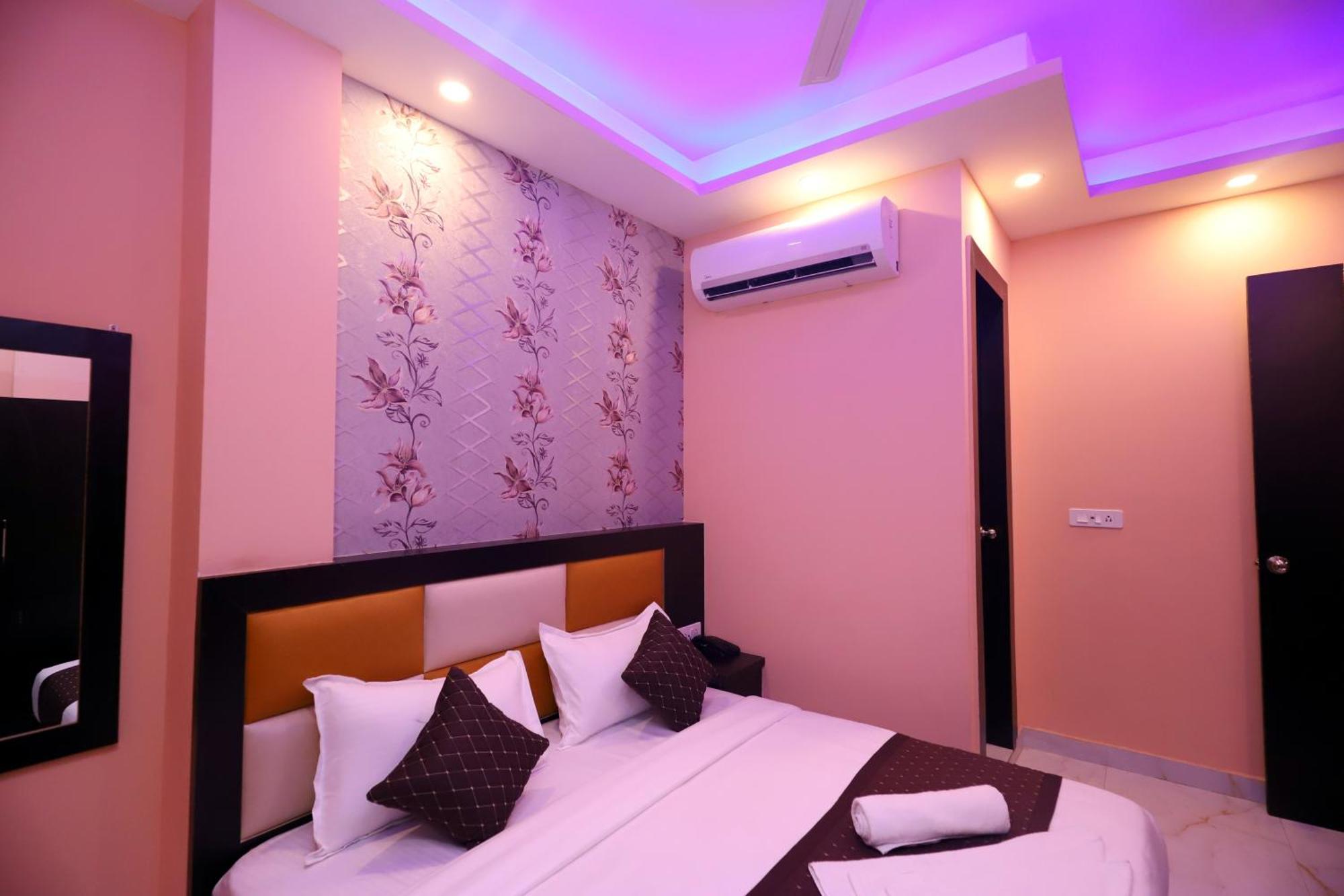 Suites Admiral Delhi Airport Neu-Delhi Exterior foto