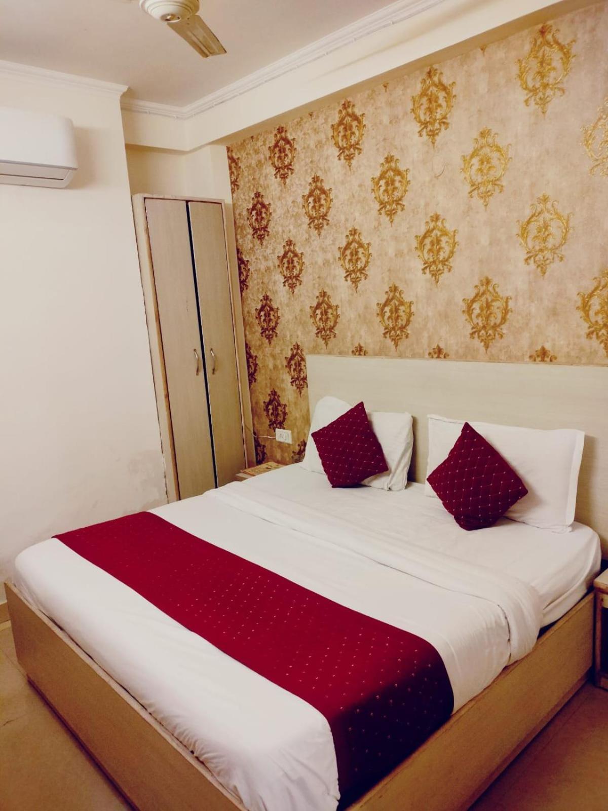 Suites Admiral Delhi Airport Neu-Delhi Exterior foto