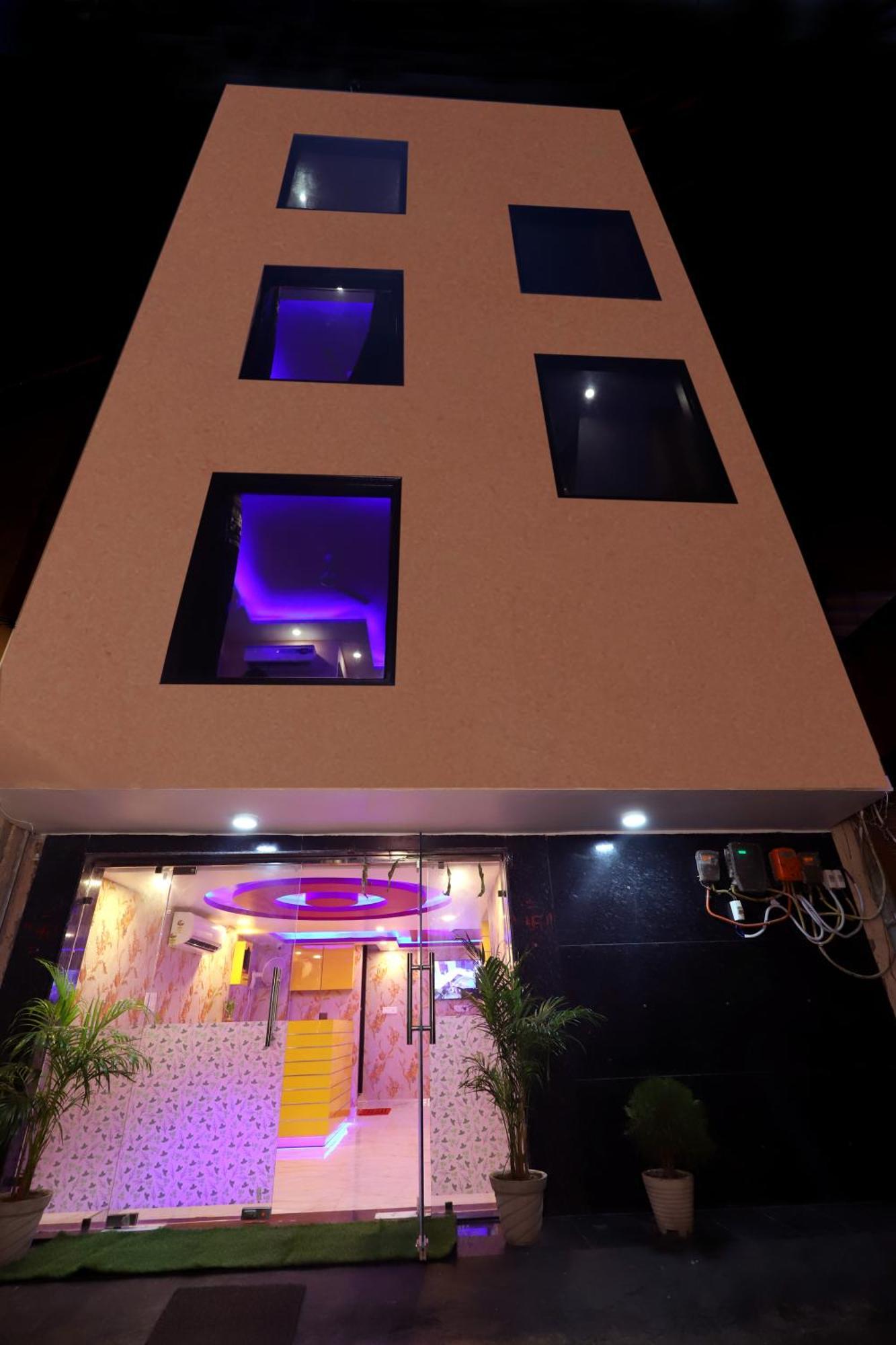 Suites Admiral Delhi Airport Neu-Delhi Exterior foto